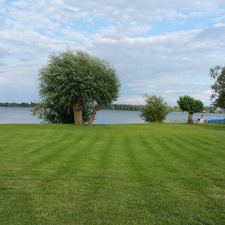 Landferienhof "Mueritzufer" Ludorf Luaran gambar