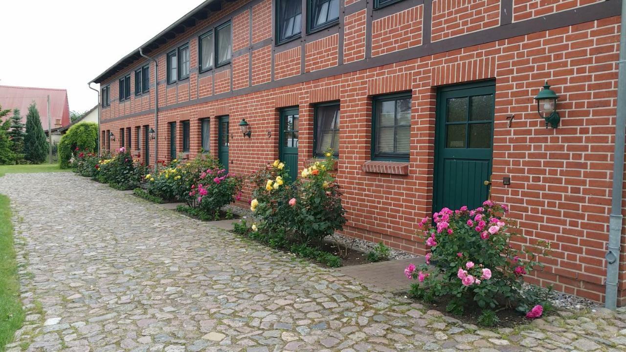 Landferienhof "Mueritzufer" Ludorf Luaran gambar